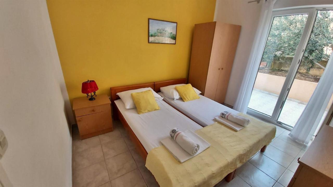 Apartments Mandalinic Omis Exterior photo